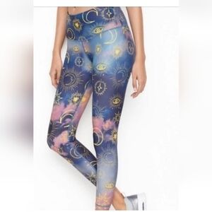 Victoria's Secret Sport Celestial Moon Astrology Print Crop Leggings  Sz Medium